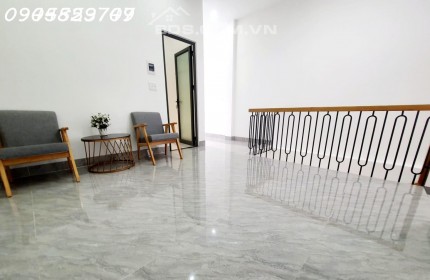 HOT - Nhà đẹp 2 tầng, Dt: 72m2 đi bộ 10m Ra mặt tiền NGÔ QUYỀN, Sơn Trà, Đà Nẵng, Giá 3,x tỷ (có x là bán)